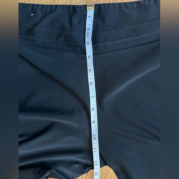 Nike Dri-FIT Women’s Black Cropped Leggings Size XL - Picture 7 of 8
